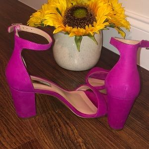 💕I.N.C KIVAH Block Heel Sandals 💕